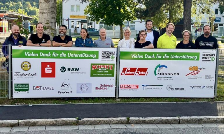 Gemeinsam für Verkehrssicherheit: Sponsorenwände enthüllt